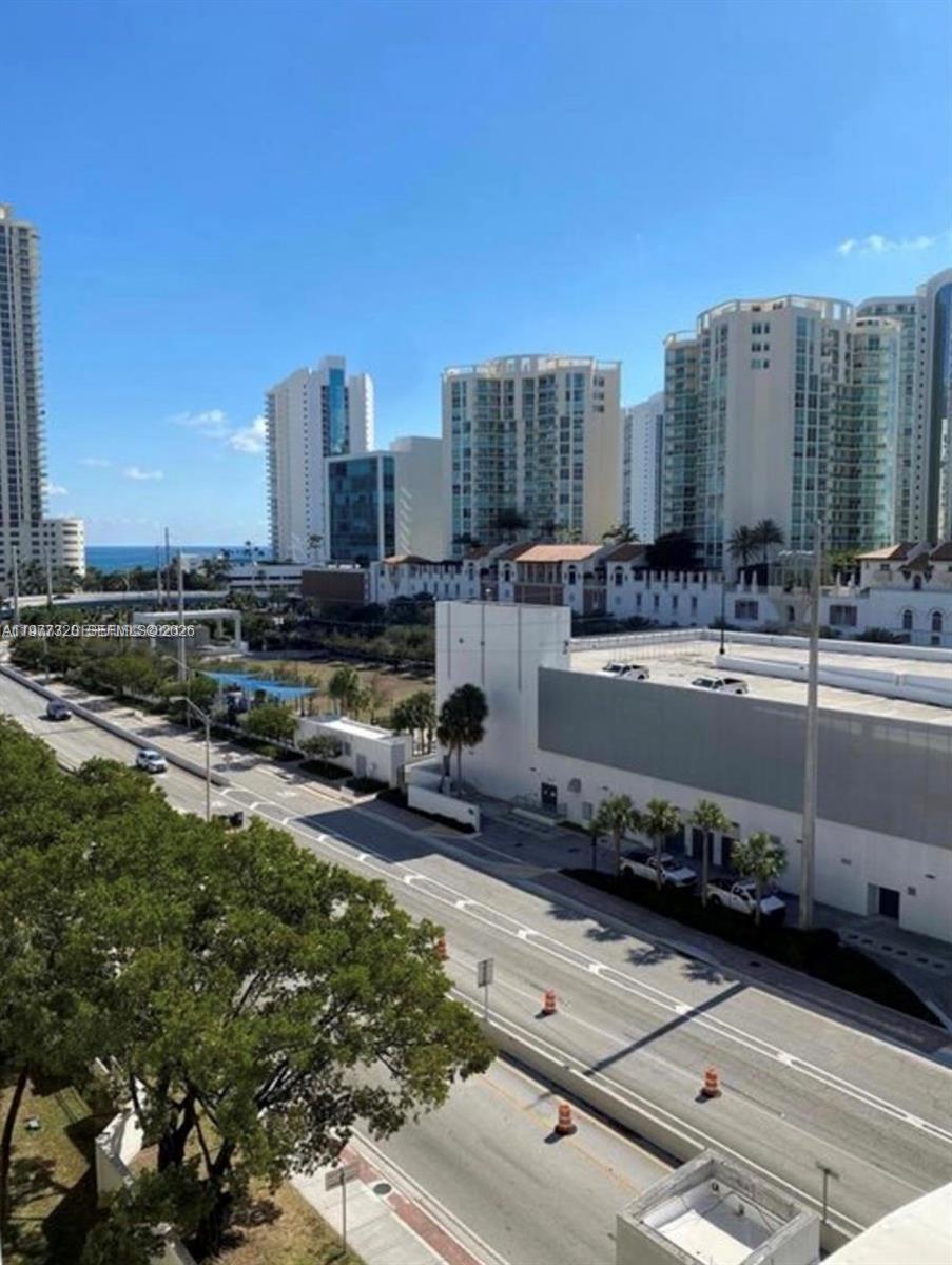 16909 North Bay Road, Unit 915 Sunny Isles Beach, FL 33160 - Photo 2 of 12