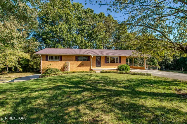 $324,900 | 360 Church Street, Decatur, TN 37322