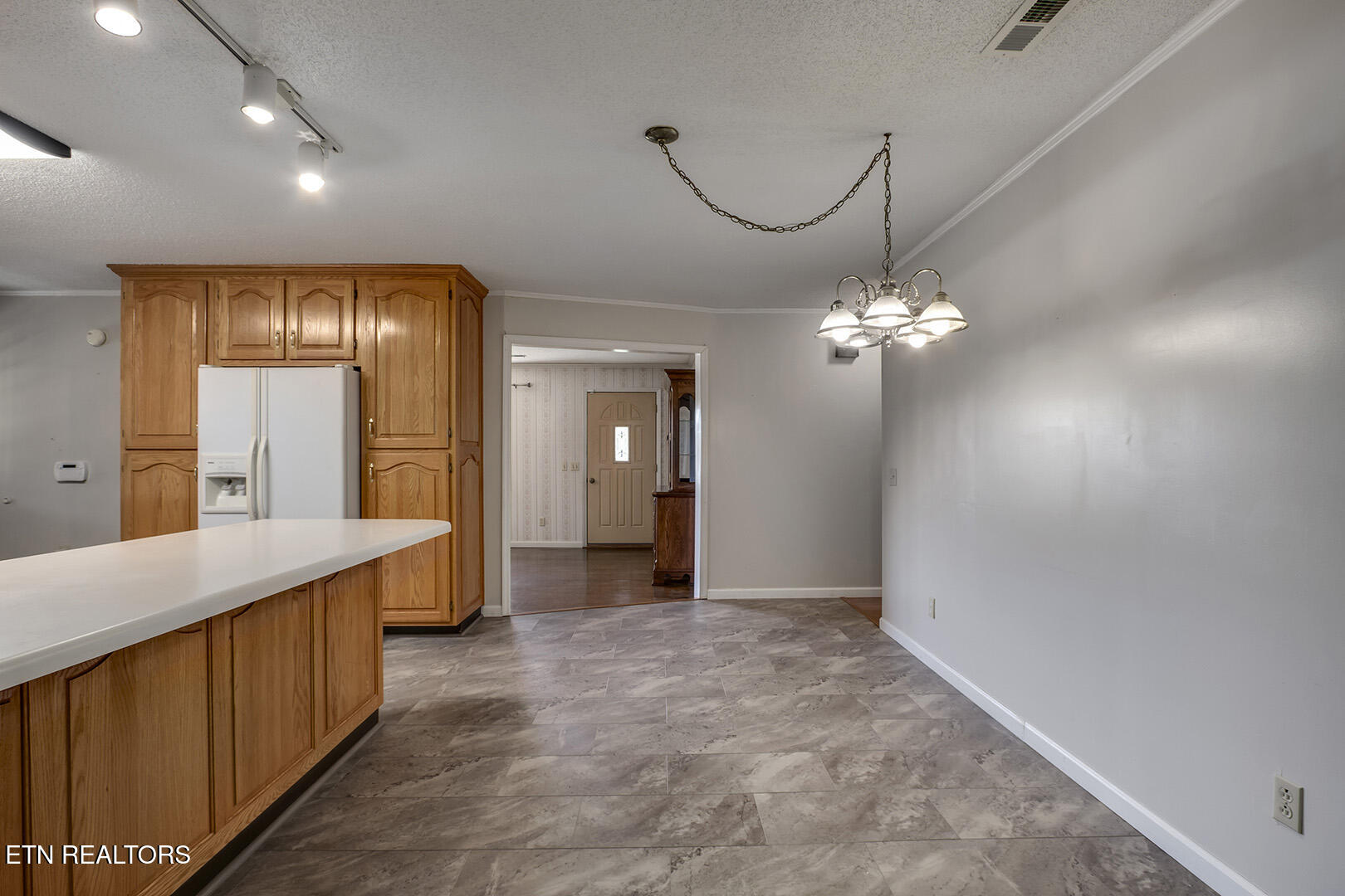 360 Church Street Decatur, TN 37322 - Photo 19 of 60 19_ChurchLane_360_Dining03