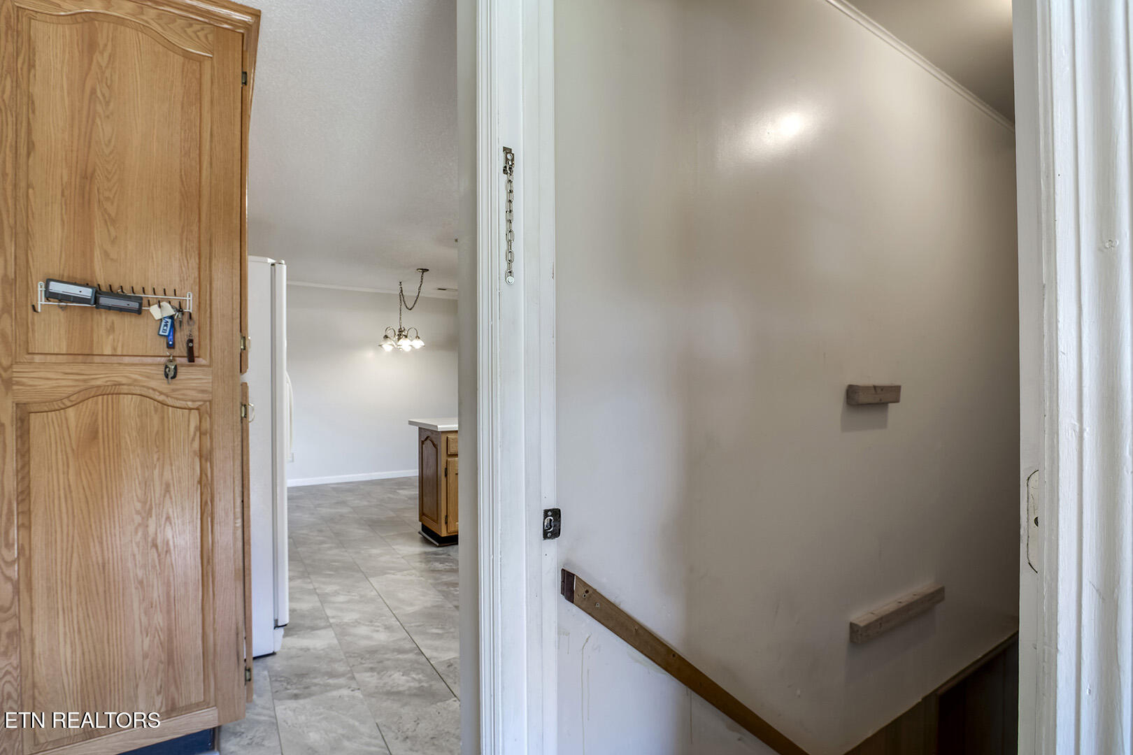 360 Church Street Decatur, TN 37322 - Photo 30 of 60 30_ChurchLane_360_StairsDown