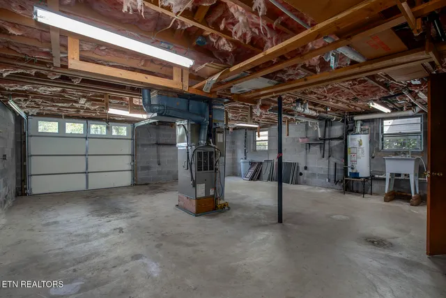 $324,900 | 360 Church Street, Decatur, TN 37322