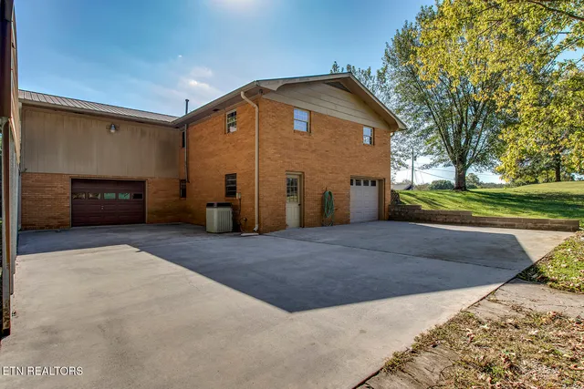 $324,900 | 360 Church Street, Decatur, TN 37322