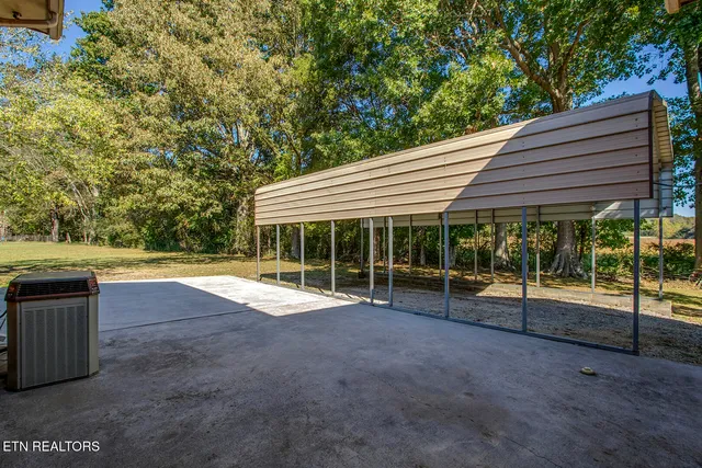 $324,900 | 360 Church Street, Decatur, TN 37322