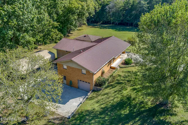 $324,900 | 360 Church Street, Decatur, TN 37322