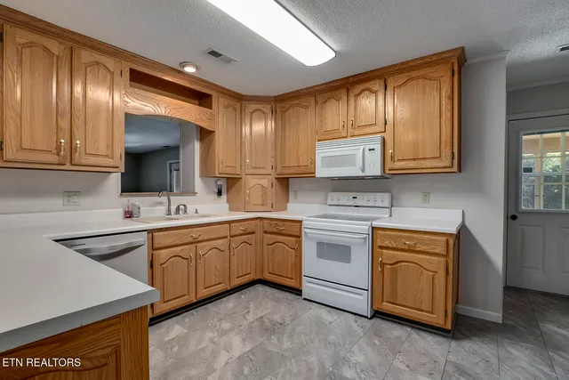 $324,900 | 360 Church Street, Decatur, TN 37322