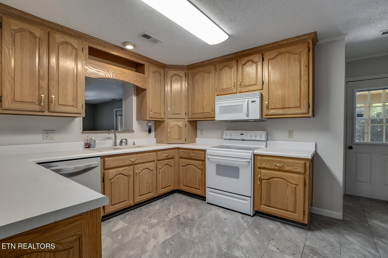 360 Church Street Decatur, TN 37322 - Photo 9 of 60 09_ChurchLane_360_Kitchen01