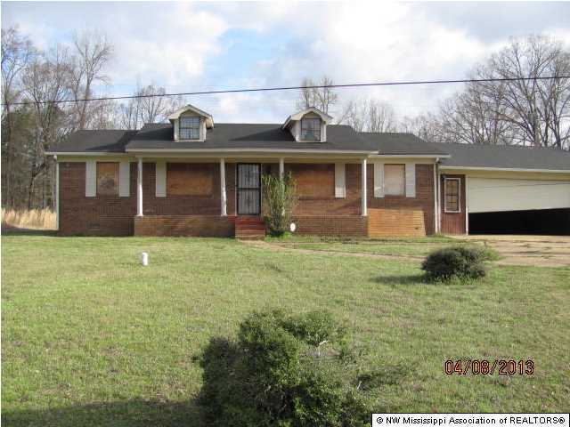 52 Zanola Road Waterford, MS 38685 - Photo 1 of 2 Primary Photo