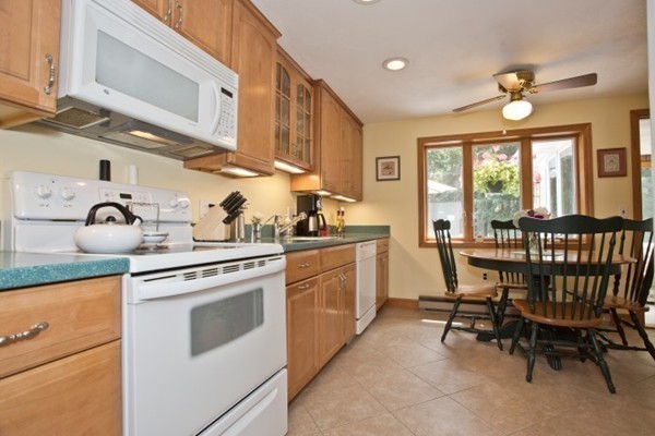 22 Rustic Lane Reading, MA 01867 - Photo 9 of 30 Gallery Image 9