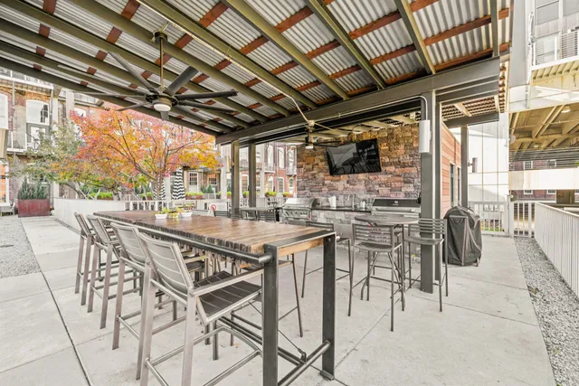 a view of building with yard