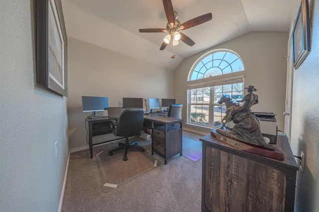 $450,000 | 100 San Chez Drive, Lake Kiowa, TX 76240