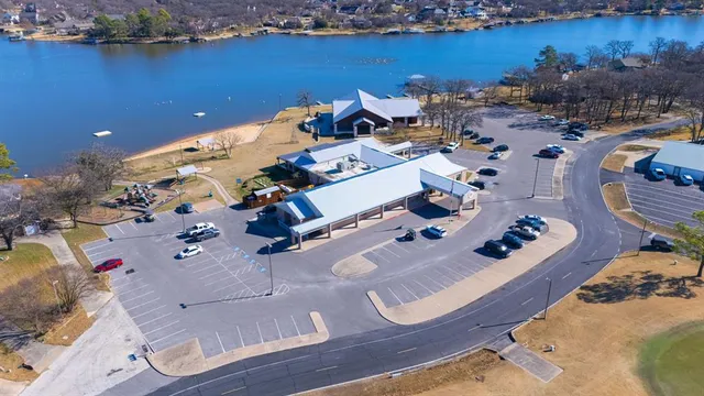 $450,000 | 100 San Chez Drive, Lake Kiowa, TX 76240