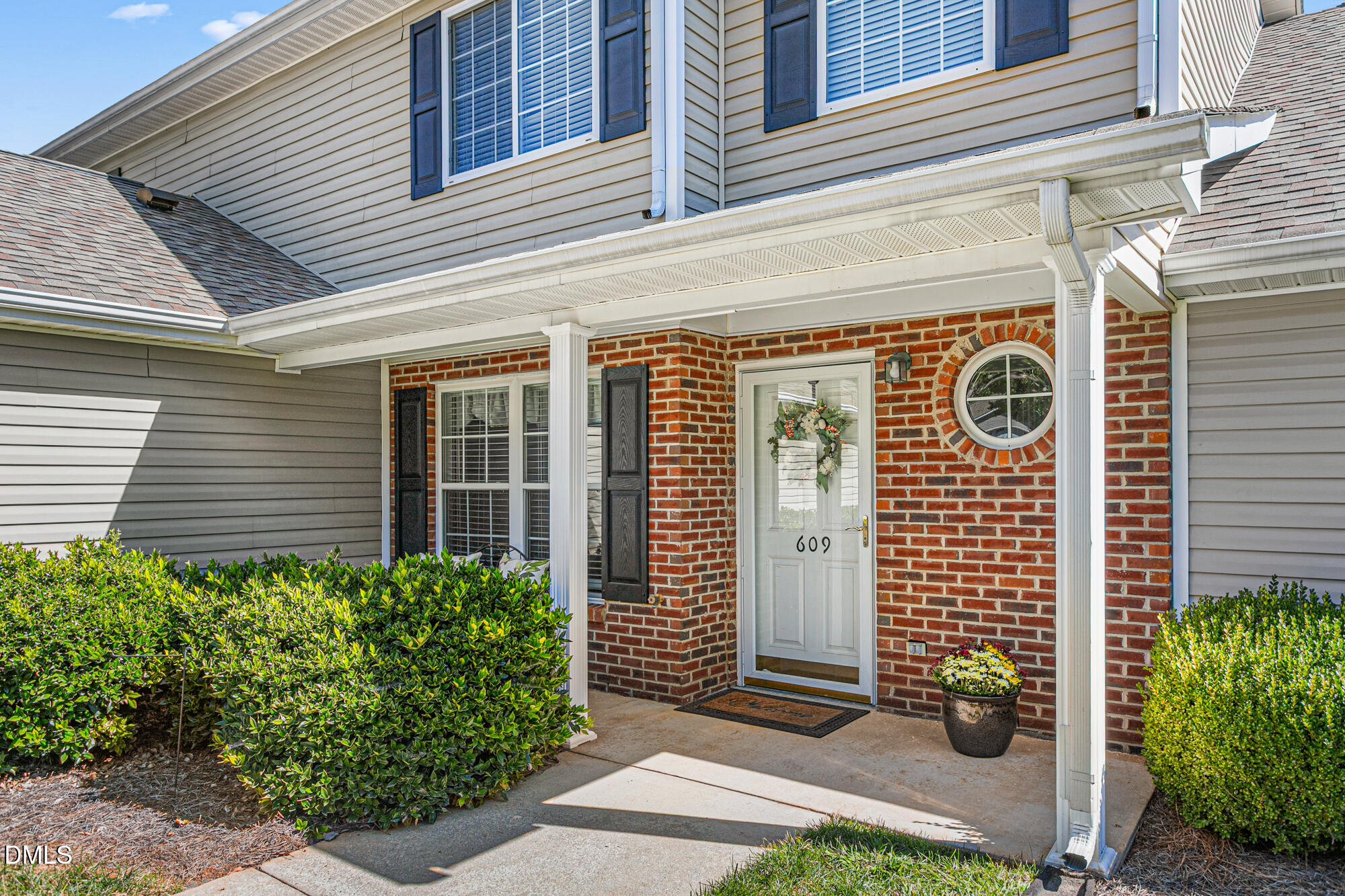 609 Huntingdon Street Elon, NC 27244 - Photo 2 of 21 Entry