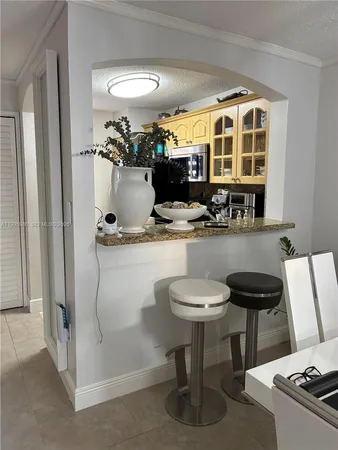 $2,200 | 6858 Northwest 173rd Drive, Unit 305, Hialeah, FL 33015