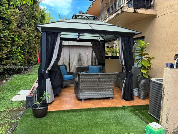 $2,200 | 6858 Northwest 173rd Drive, Unit 305, Hialeah, FL 33015
