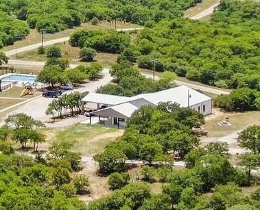 411 Mountainview Court Sunset, TX 76270 - Photo 17 of 35