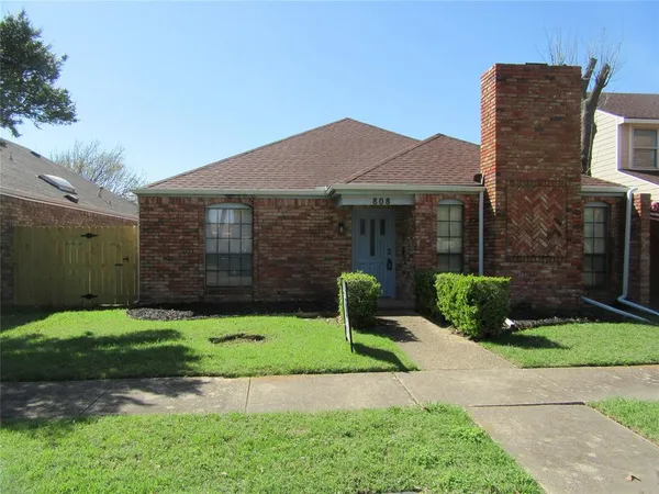 $2,295 | 808 Woodway Lane, Richardson, TX 75081