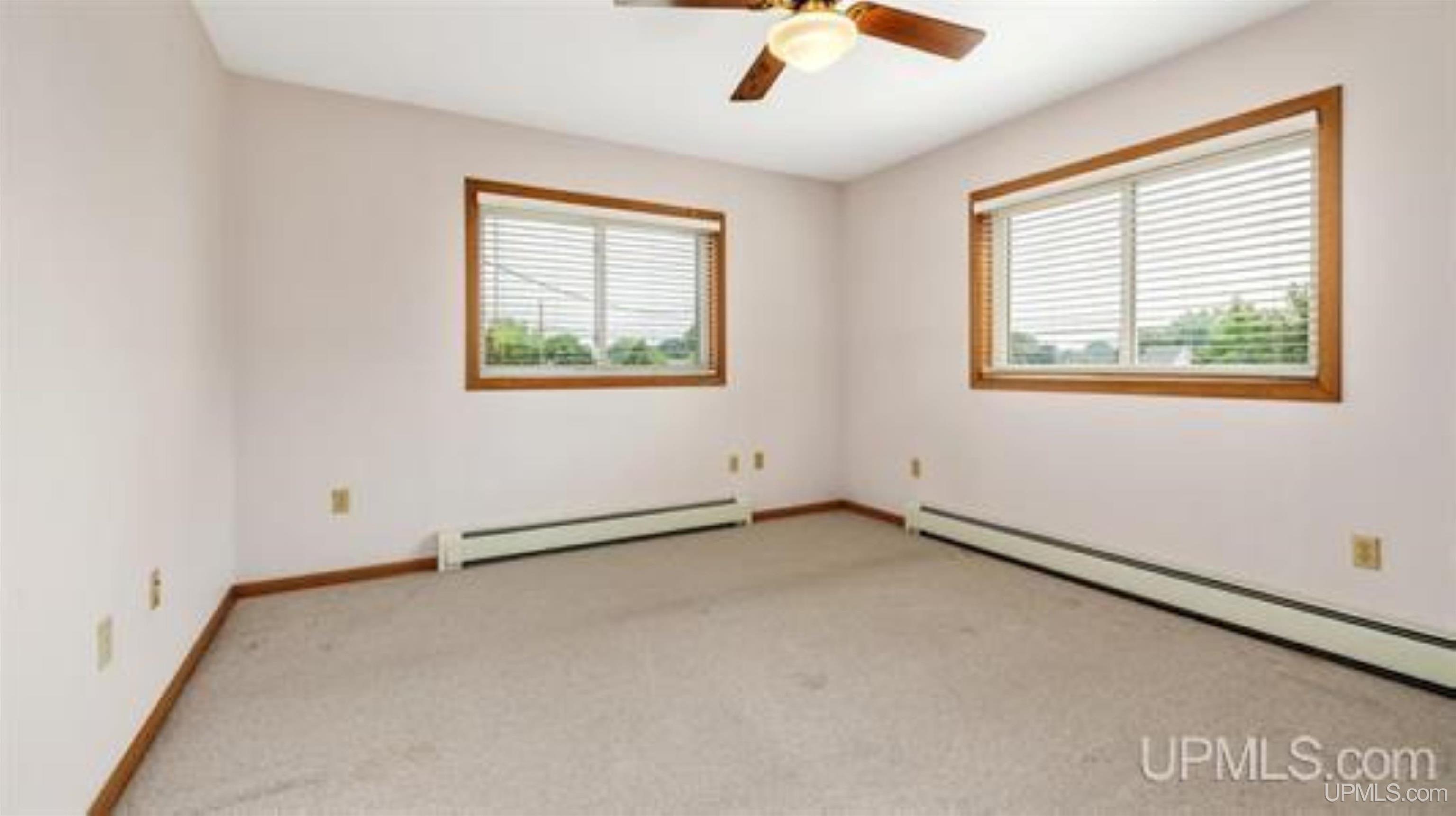 1020 South 18th Street Escanaba, MI 49829 - Photo 25 of 38