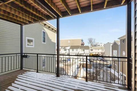 $1,099,000 | 112 West 9th Street, Unit 2, Boston, MA 02127