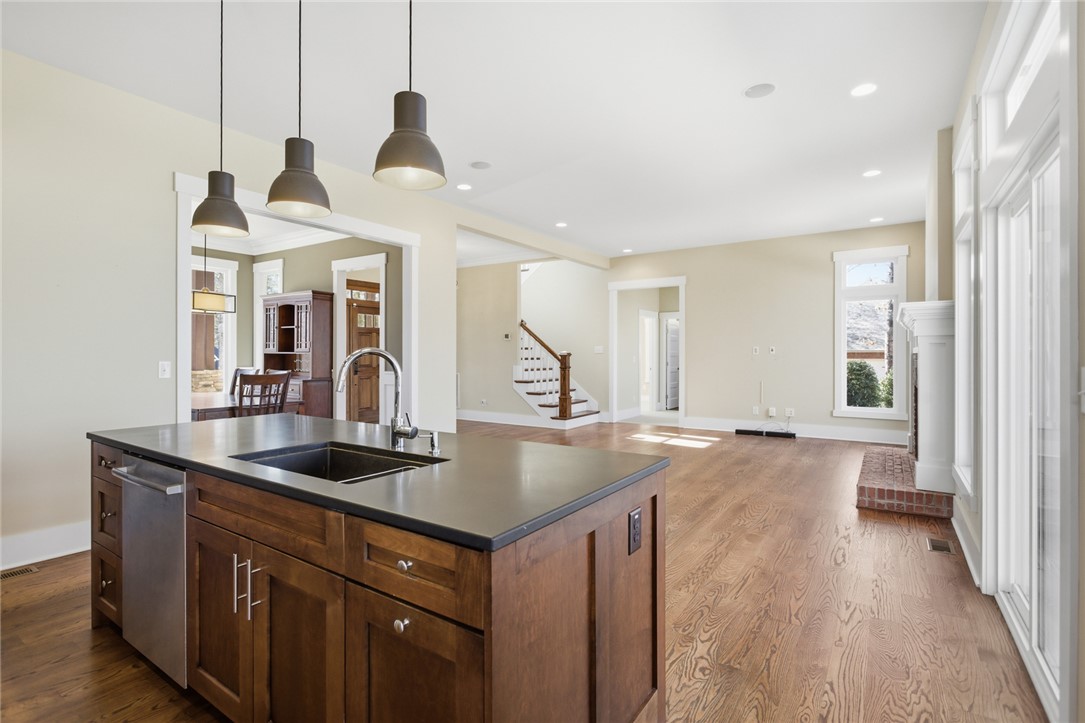 401 Promontory Ridge Seneca, SC 29672 - Photo 10 of 28