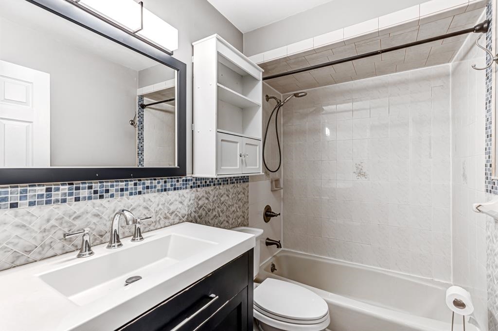 416 68th Street, Unit 5 Guttenberg, NJ 07093 - Photo 13 of 15