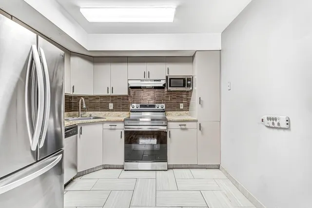 $1,950 | 416 68th Street, Unit 5, Guttenberg, NJ 07093