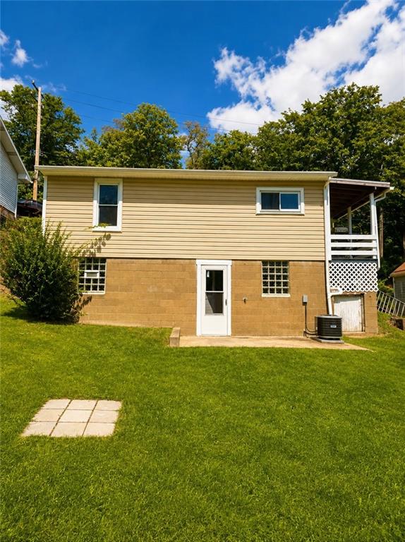 564 Lougeay Road Pittsburgh, PA 15235 - Photo 11 of 38 Gallery Image 11