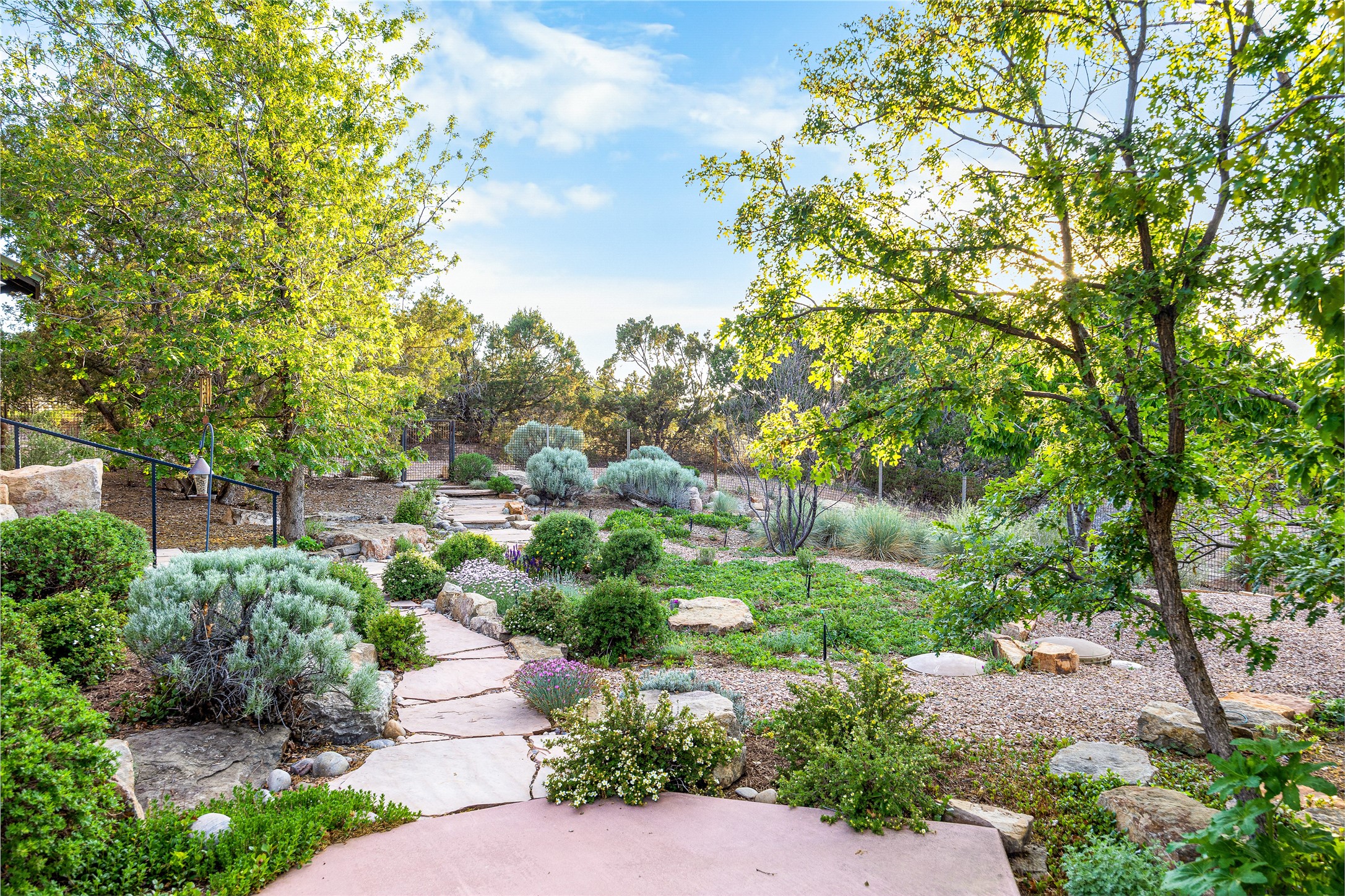 112 Coyote Ridge Trail Santa Fe, NM 87507 - Photo 43 of 54 Side yard view