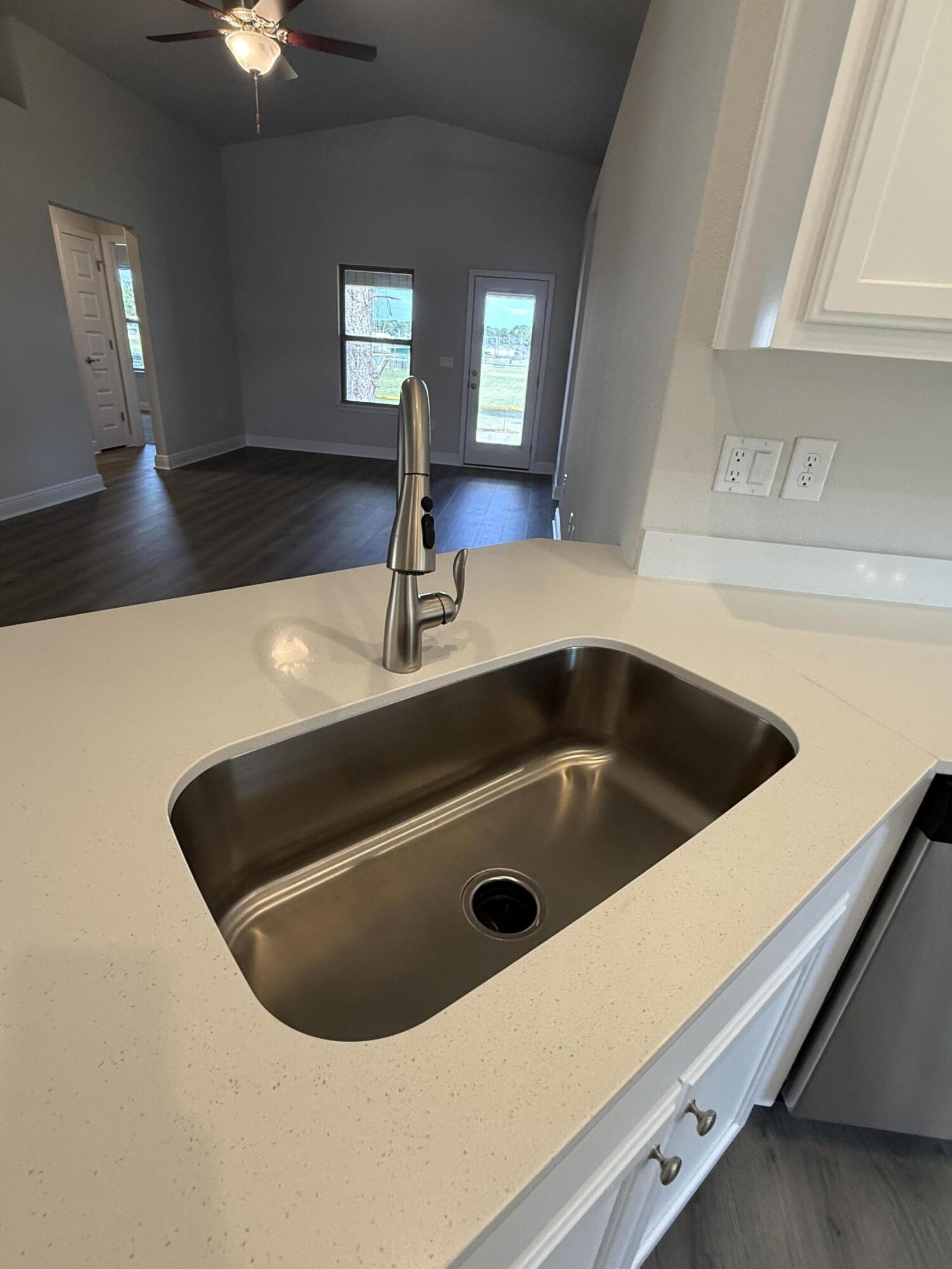 170 Ridgeway Circle Crestview, FL 32536 - Photo 8 of 21 IMG_4681