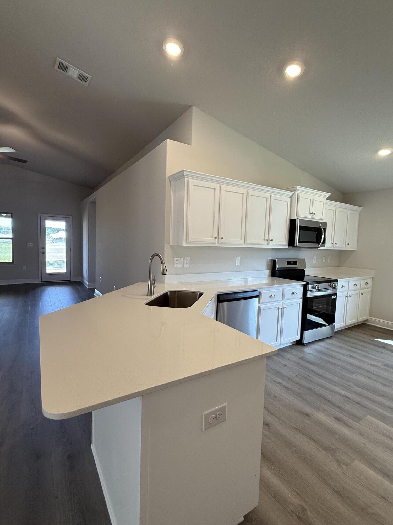 170 Ridgeway Circle Crestview, FL 32536 - Photo 9 of 21 IMG_4680