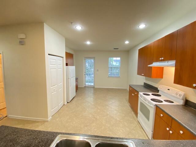 221 Greenwich Circle, Unit 207 Jupiter, FL 33458 - Photo 11 of 19 IMG_3463