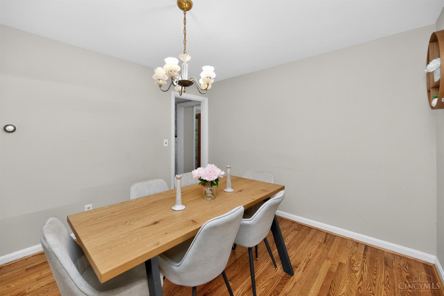 3270 Renfro Avenue Cincinnati, OH 45211 - Photo 8 of 49