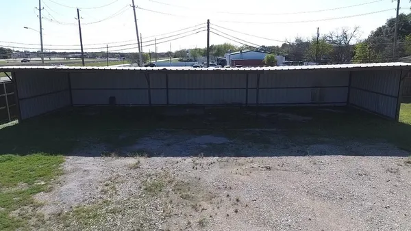 $125,000 | 1 North Main Street, Ferris, TX 75125