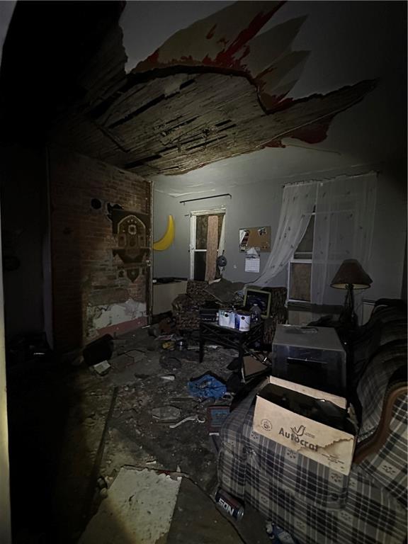 627 Chester Avenue Pittsburgh, PA 15214 - Photo 6 of 19 a living room with furniture