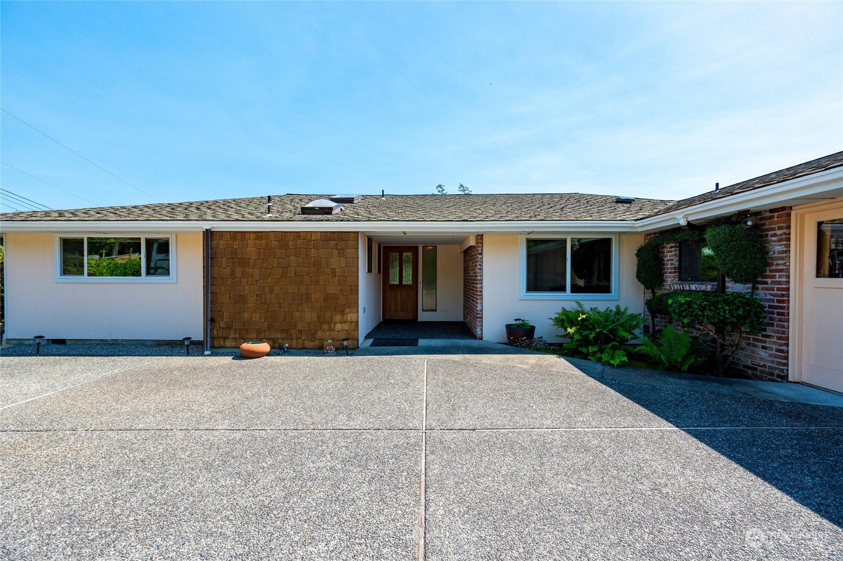 13622 Trumpeter Lane Mount Vernon, WA 98273 - Photo 9 of 40 a front view of house with yard