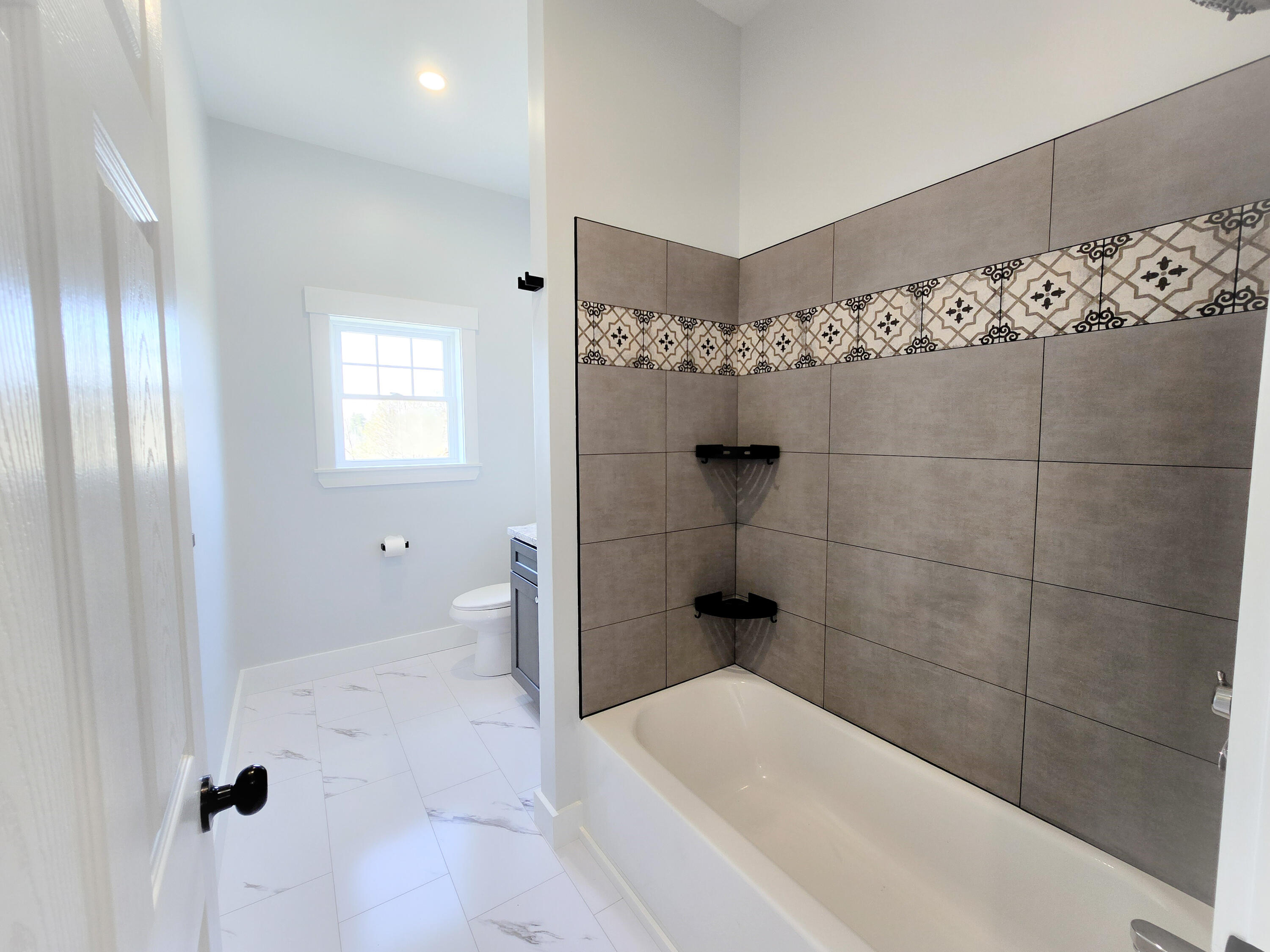 727 Stream Road Winterport, ME 04496 - Photo 31 of 44 Bathroom