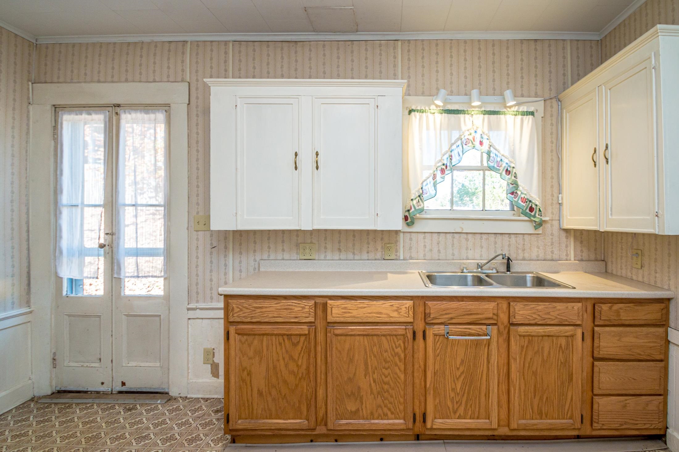 19 Elm Street Whitefield, NH 03598 - Photo 28 of 57
