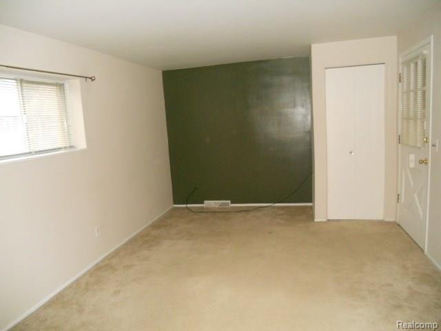 3 South Holcomb Road Clarkston, MI 48346 - Photo 3 of 3