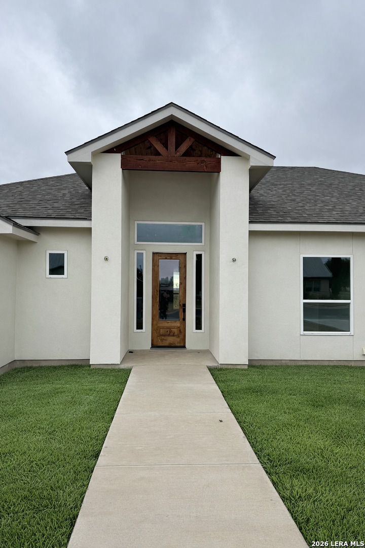 613 34th Street Hondo, TX 78861 - Photo 4 of 5