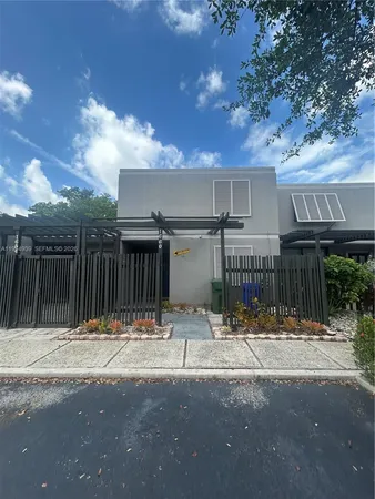 $2,900 | 1660 Northwest 113th Way, Pembroke Pines, FL 33026