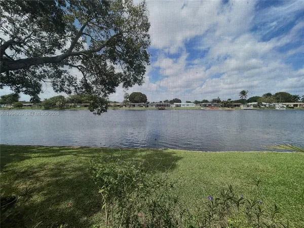 $2,900 | 1660 Northwest 113th Way, Pembroke Pines, FL 33026