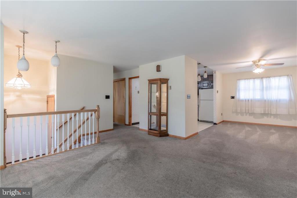 91 School Drive New Ringgold, PA 17960 - Photo 21 of 41 Family Room