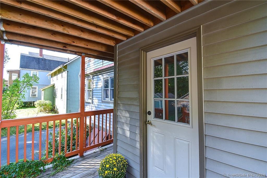 186 Raymond Road West Hartford, CT 06107 - Photo 32 of 39