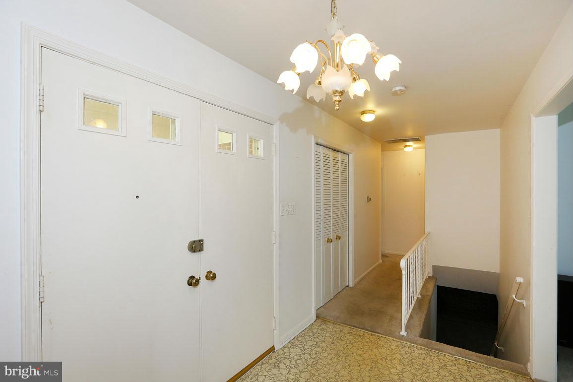 201 Hermleigh Road Silver Spring, MD 20902 - Photo 3 of 26 Foyer