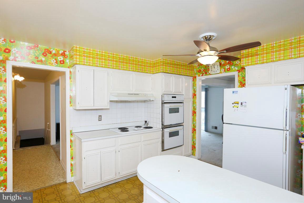 201 Hermleigh Road Silver Spring, MD 20902 - Photo 7 of 26 Kitchen