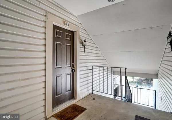 $425,900 | 6925 Mary Caroline Circle, Unit J, Alexandria, VA 22310