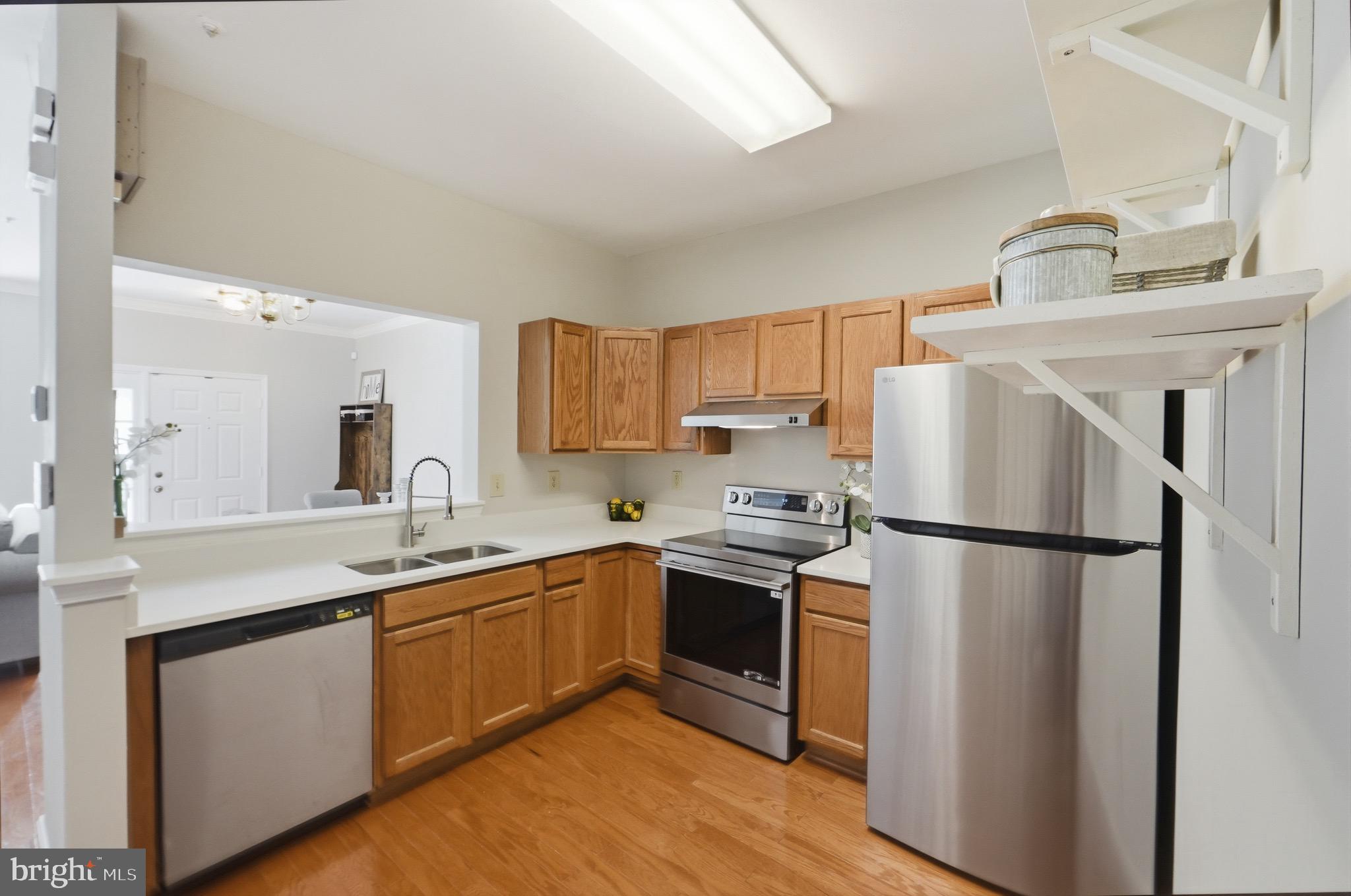2002 Bell Point Court Odenton, MD 21113 - Photo 6 of 30 NEW quartz countertops + stainless appliances!