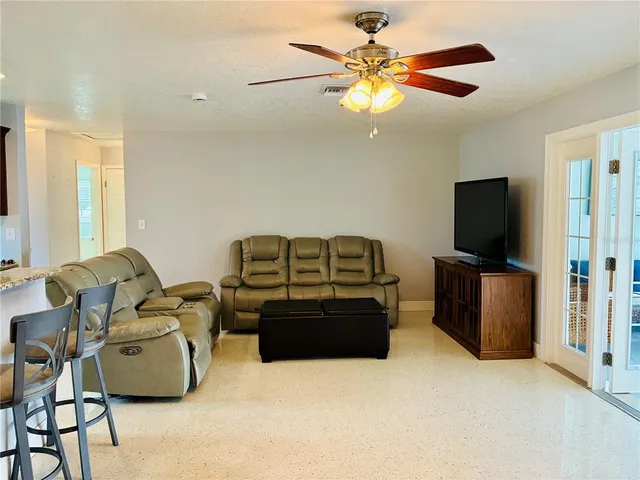 $4,400 | 14025 Yacht Club Boulevard, Seminole, FL 33776