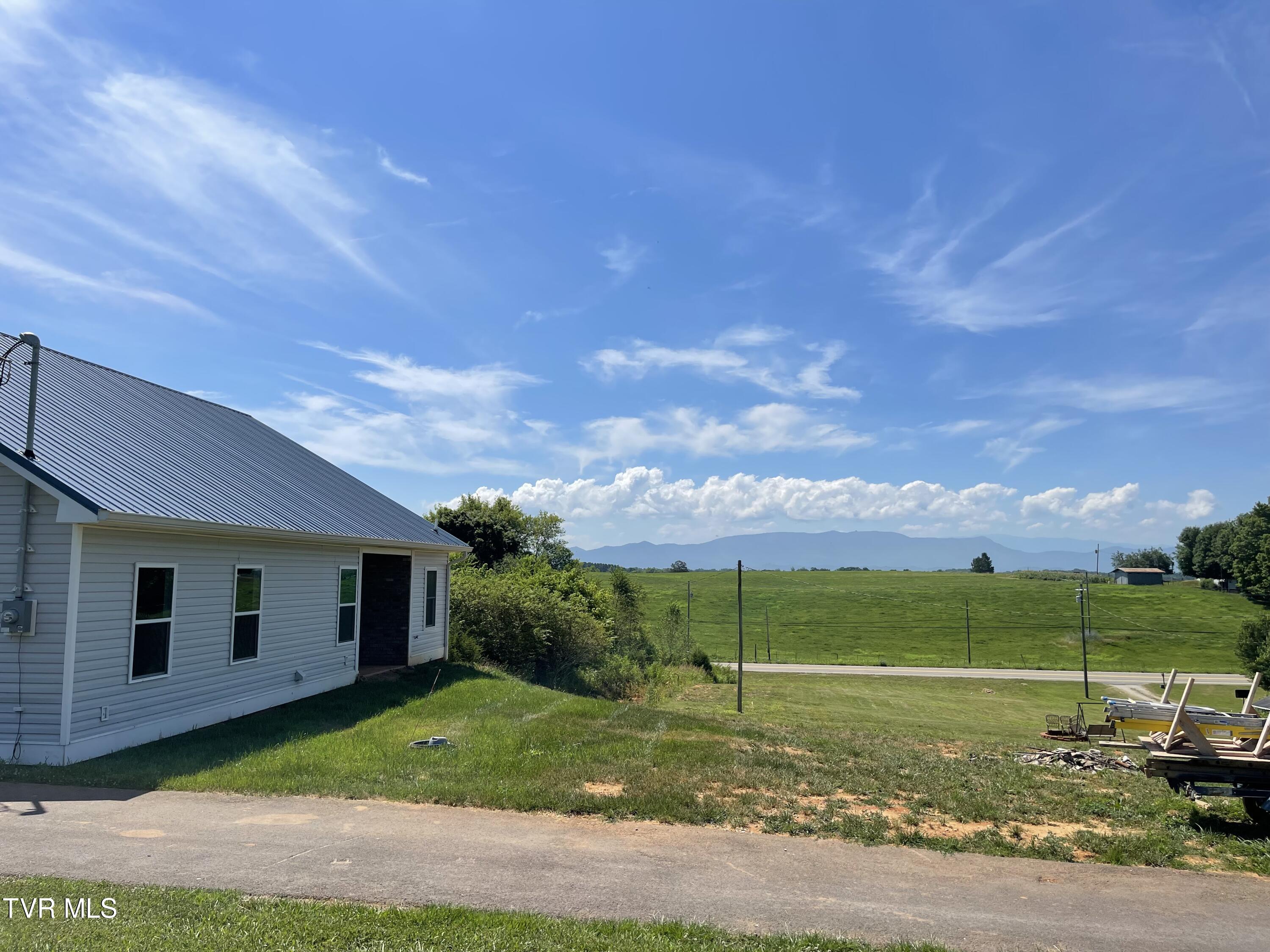 415 Wine Road Dandridge, TN 37725 - Photo 9 of 51 IMG_5565