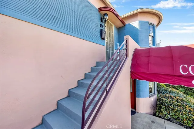 $2,575 | 4343 Laurel Canyon Boulevard, Studio City, CA 91604