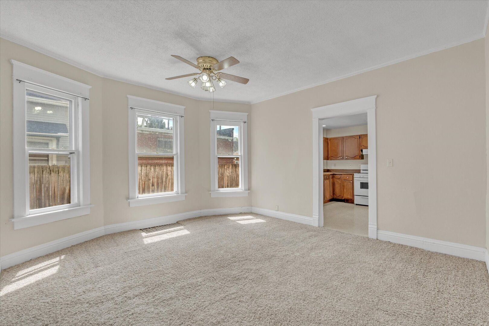 349 10th Street Moline, IL 61265 - Photo 14 of 24